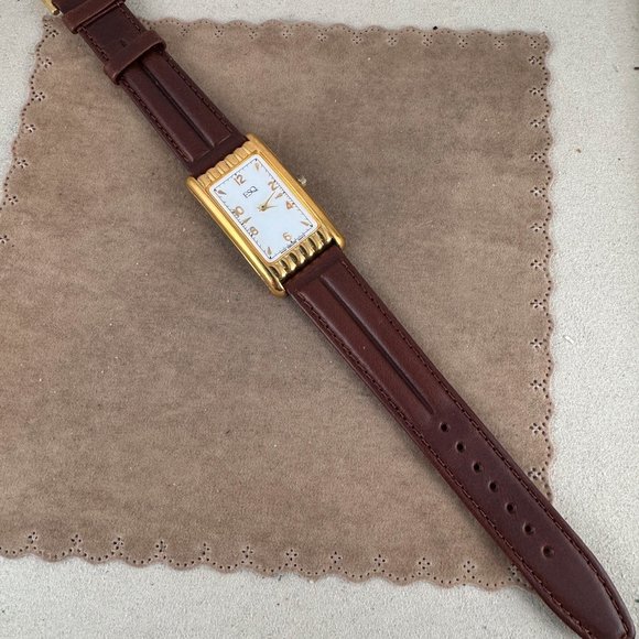 Vintage Movado Esquire Sculptured Tank with Curvature Case White Enamel Dial - Picture 5 of 12